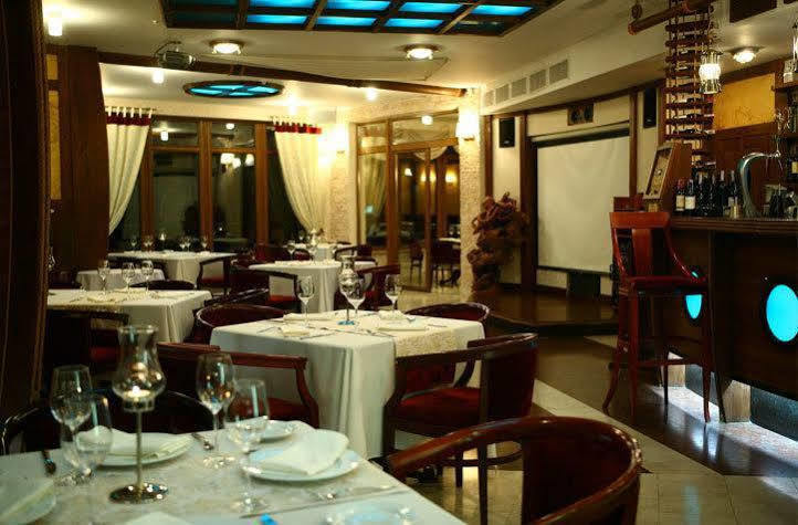 Columbus Hotel Οδησσός Εξωτερικό φωτογραφία