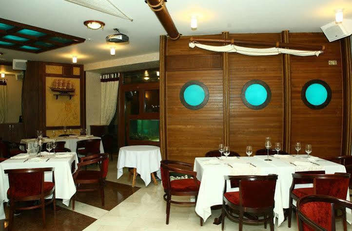 Columbus Hotel Οδησσός Εξωτερικό φωτογραφία