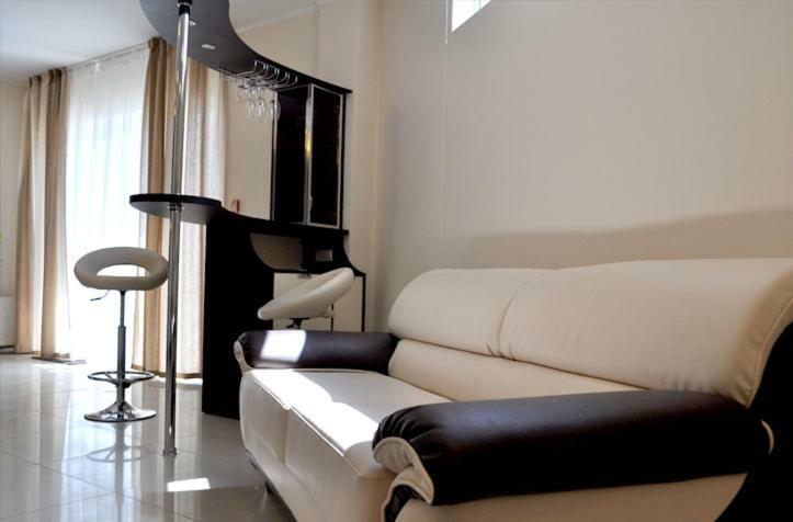 Columbus Hotel Οδησσός Εξωτερικό φωτογραφία